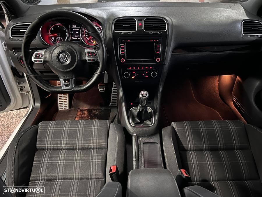 VW Golf 2.0 TDi GTD - 11