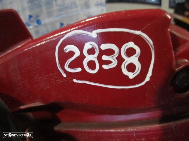 Farol Tras 9672628280 PEUGEOT 208 FASE 1 2013 1.0I 68CV 3P CINZA ESCURO ESQ Original PEUGEOT 208 2015 1.6HDI 92CV 5P BRANCO ESQ PEUGEOT 208 1 FASE 1 2013 1.6HDI 92CV 3P CASTANHO ESQ - 3