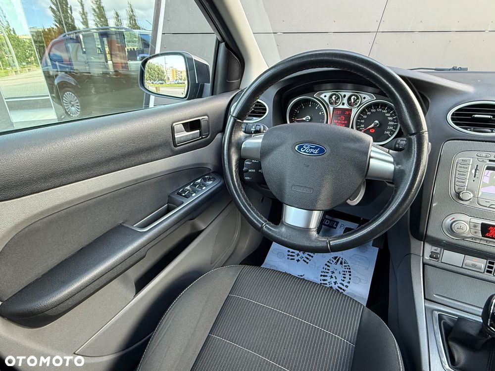 Ford Focus - 22