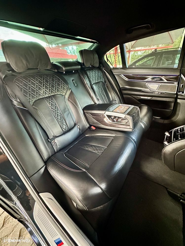 BMW 730 Ld Pack M - 14
