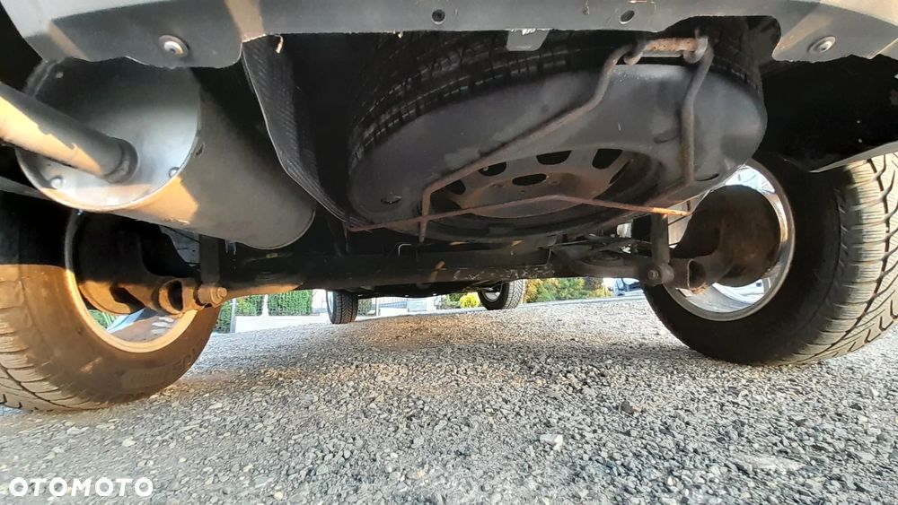 Dacia Duster 1.6 - 9