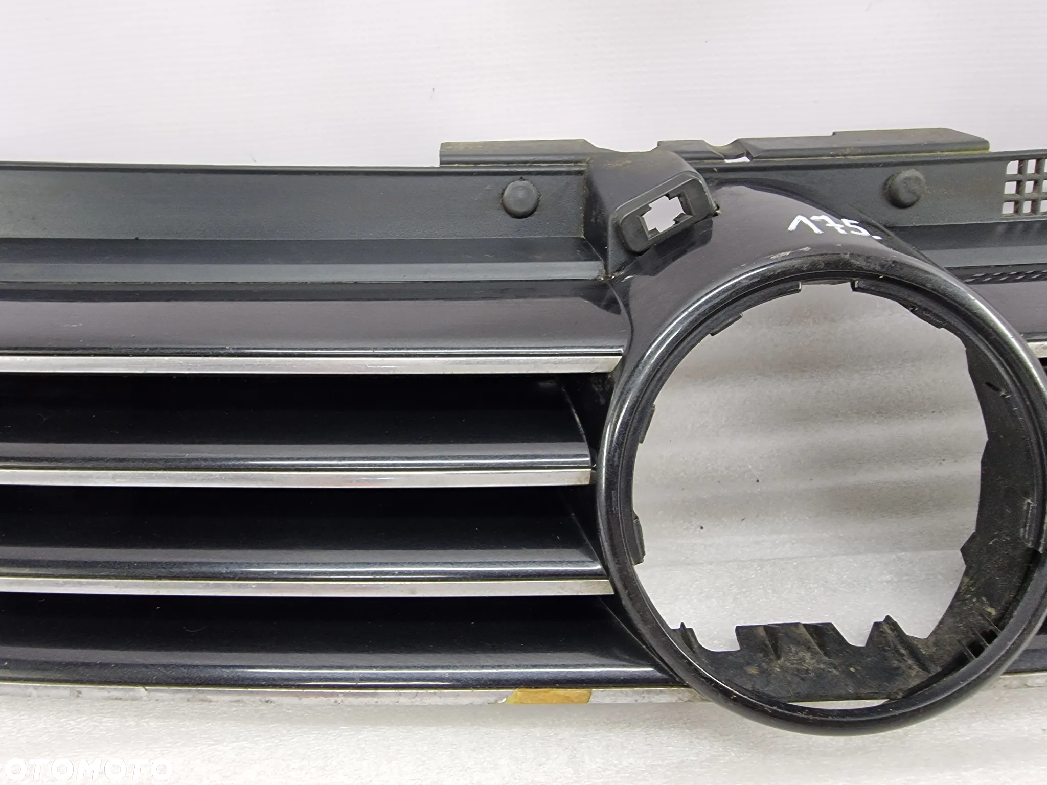 VW BORA 98- HIGHLINE ATRAPA / GRILL PRZEDNI PRZÓD Z CHROMAMI , NR 1J5853655C , NR AUKCJI GR175 - 4