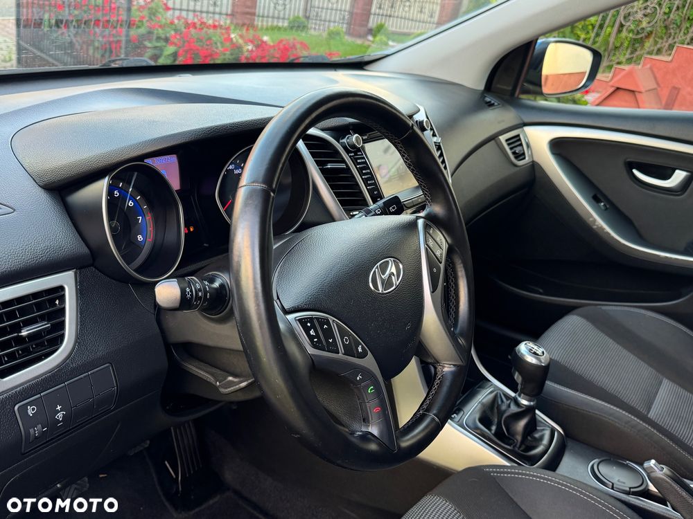 Hyundai i30 1.6 Premium - 11