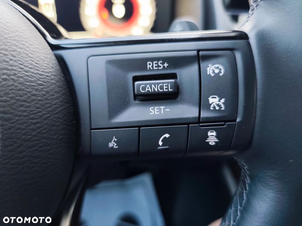 Nissan Qashqai 1.3 DIG-T MHEV N-Connecta Xtronic - 29