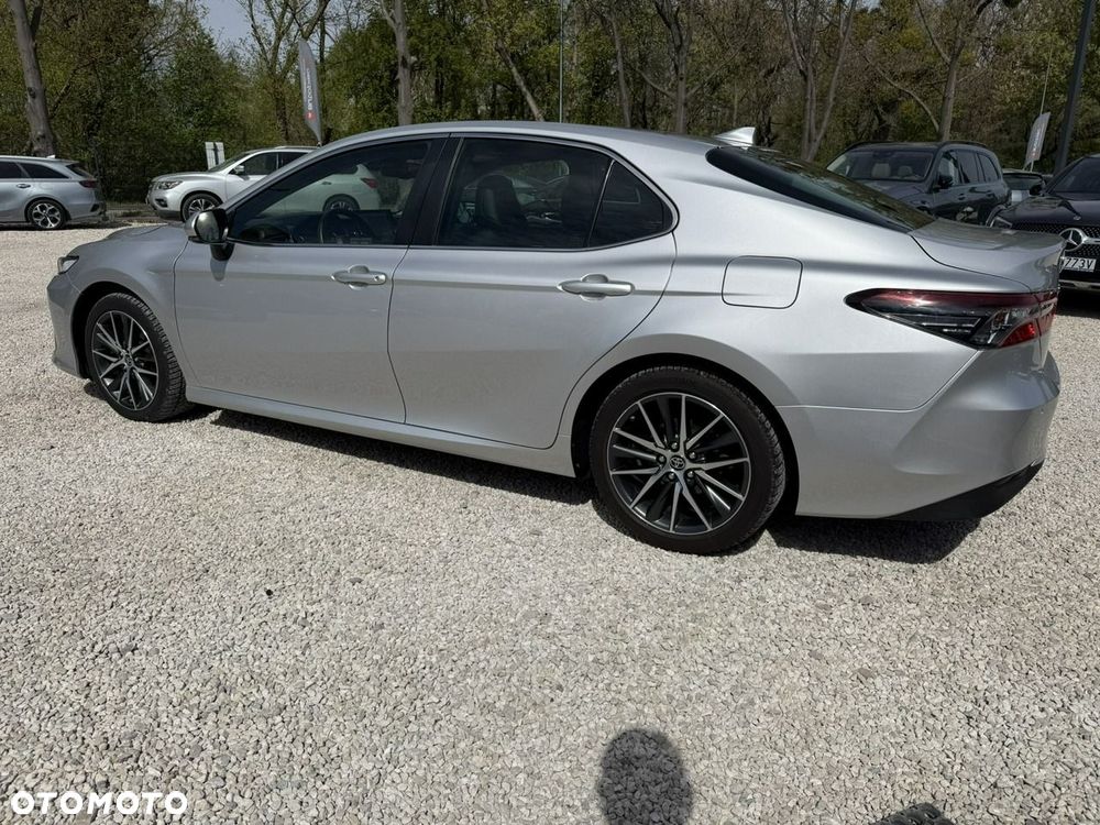 Toyota Camry - 6