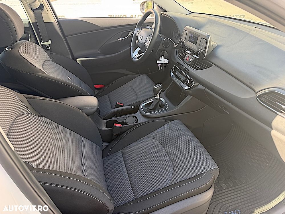 Hyundai i30 1.5 110CP 5DR M/T Comfort - 8