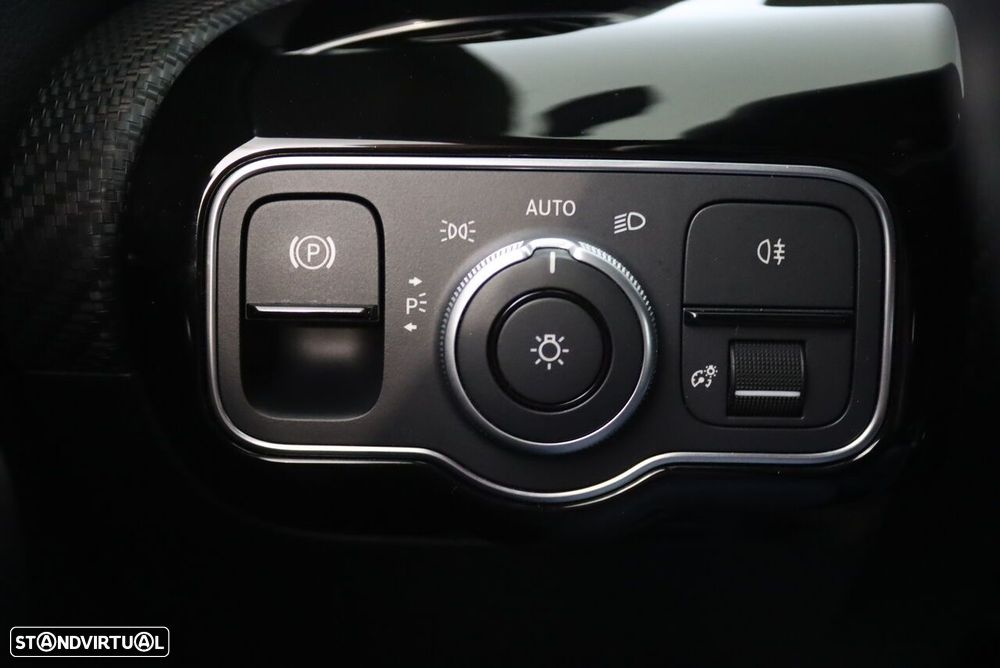 Mercedes-Benz CLA 250 e Shooting Brake Style Plus - 18