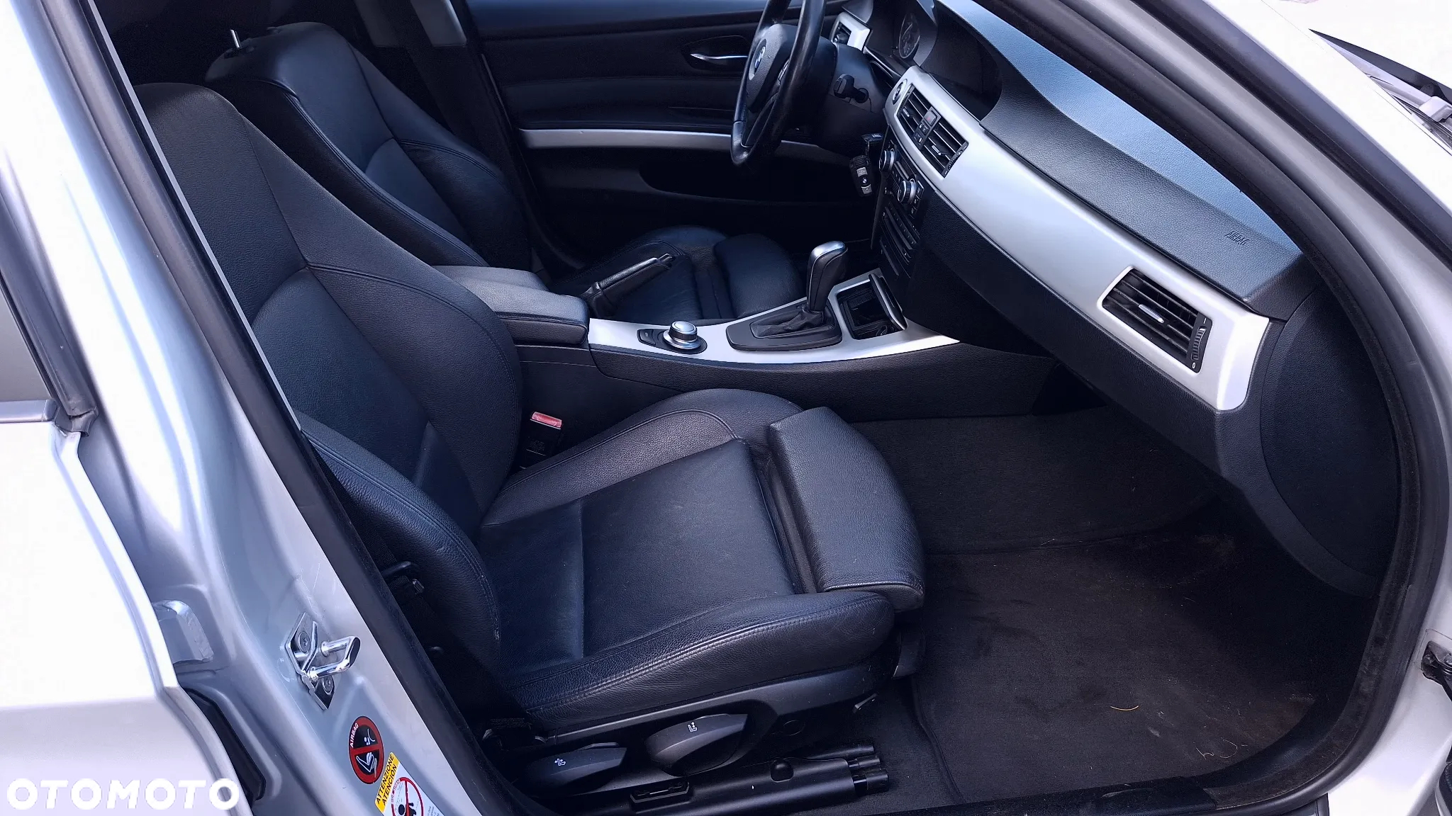 BMW Seria 3 320d DPF Touring - 19