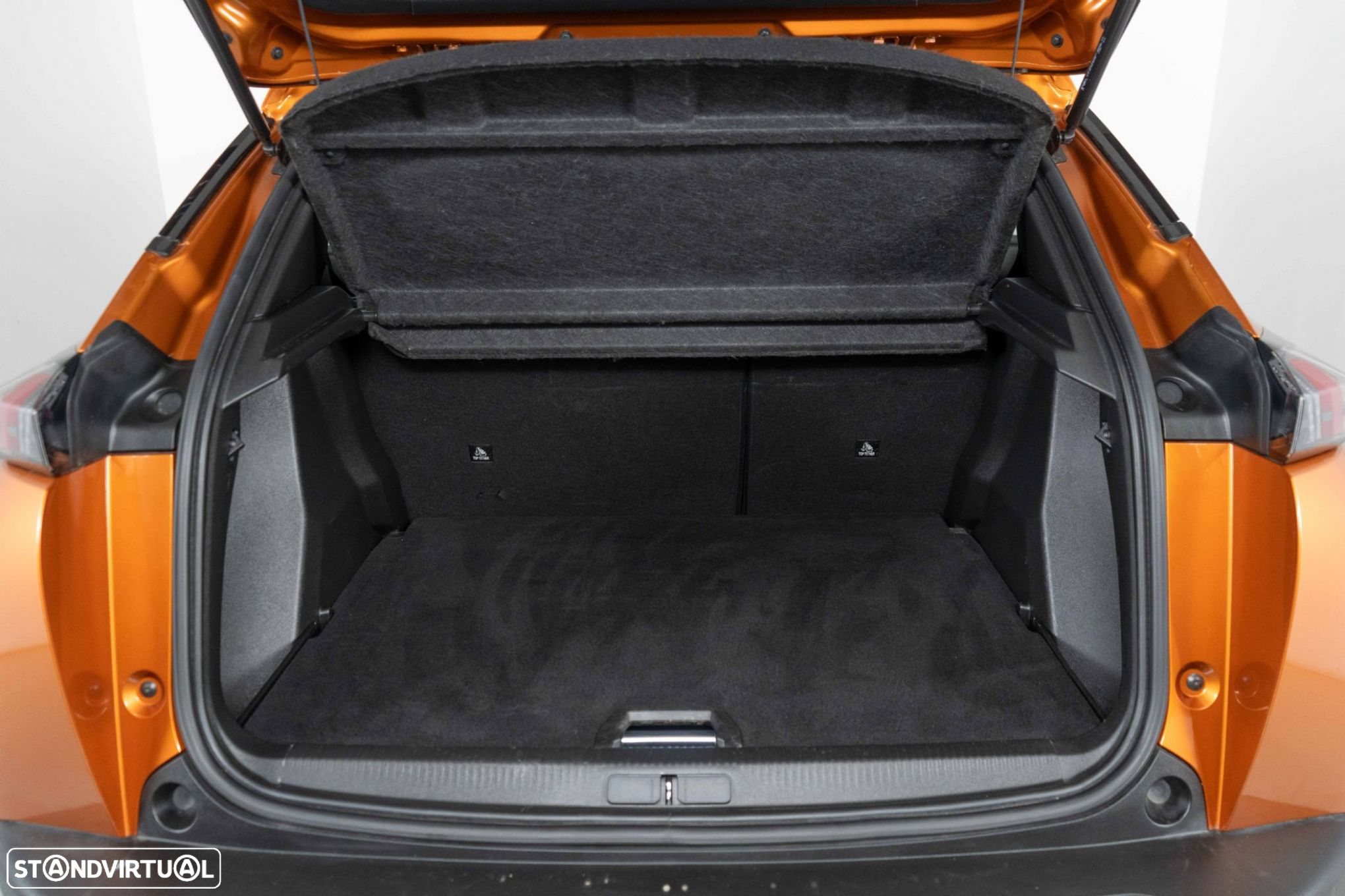 Peugeot 2008 1.2 PureTech Active Pack - 12