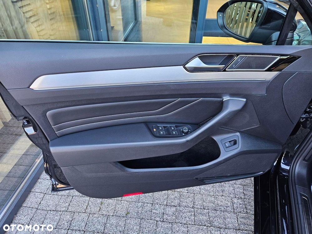 Volkswagen Passat Variant - 12