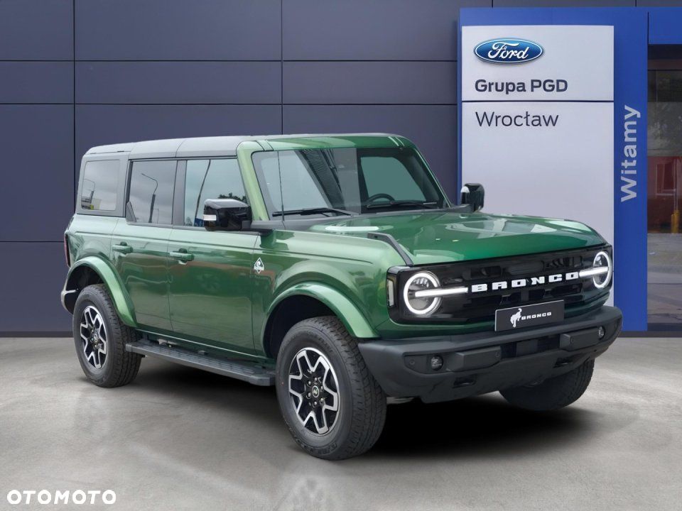 Ford Bronco - 7