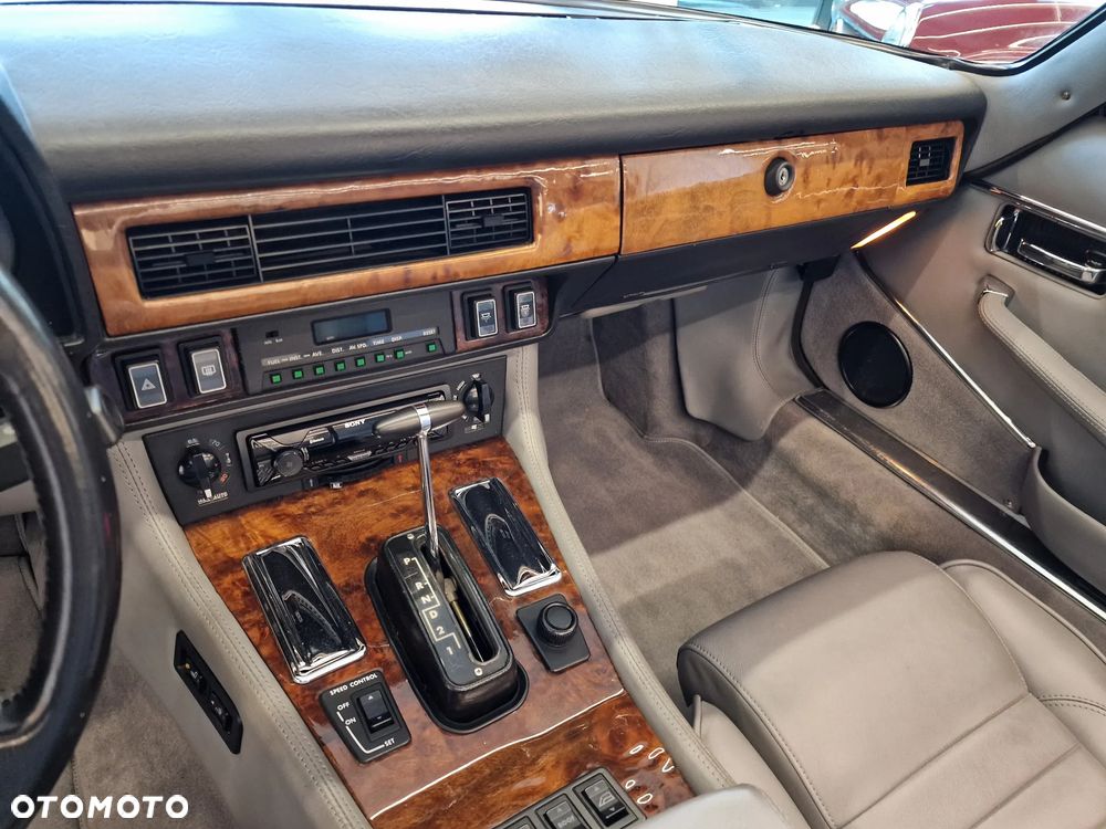 Jaguar XJS Convertible 5.3 - 25