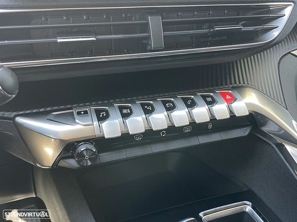Peugeot 3008 1.6 Hybrid Allure Pack e-EAT8 - 32