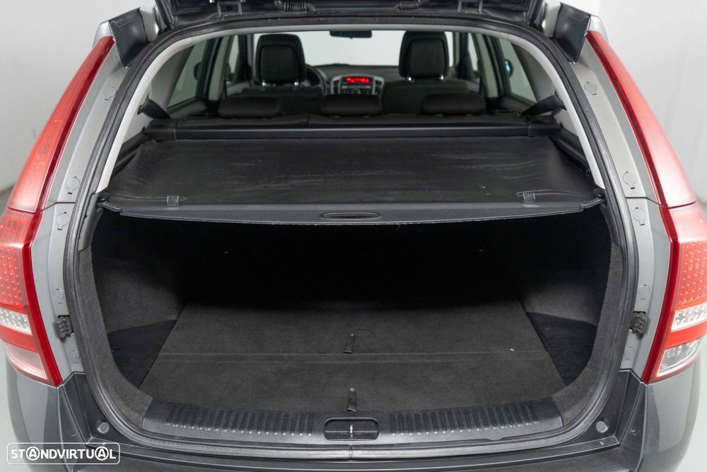 Kia Ceed SW 1.6 CRDi LX ISG - 10