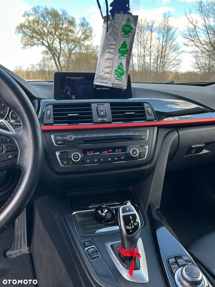 BMW Seria 3 330d Sport Line - 15