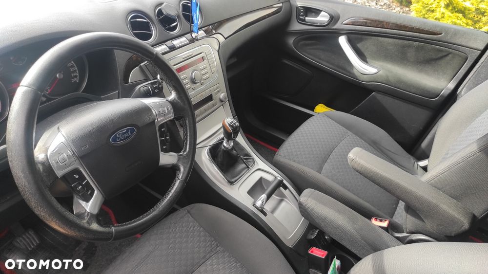 Ford Galaxy - 6