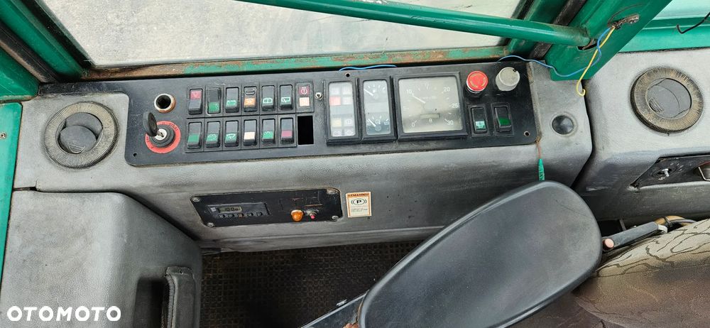 John Deere 1010D - 12
