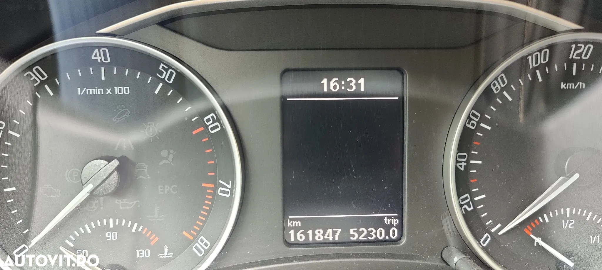 Skoda Octavia 1.2 TSI FAMILY - 9