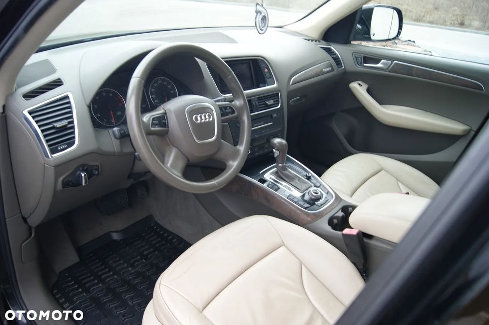 Audi Q5 3.2 FSI Quattro S tronic - 34