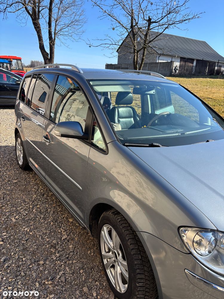 Volkswagen Touran 1.9 TDI Welcome - 3