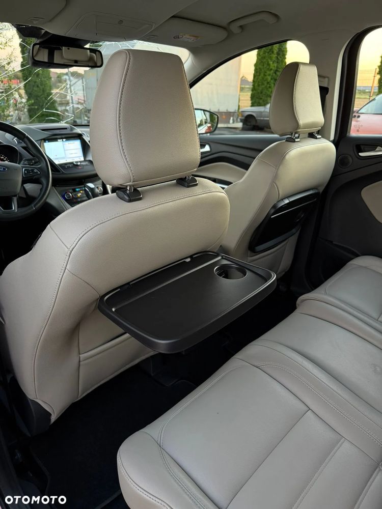 Ford Kuga 2.0 TDCi 4x4 Titanium - 24