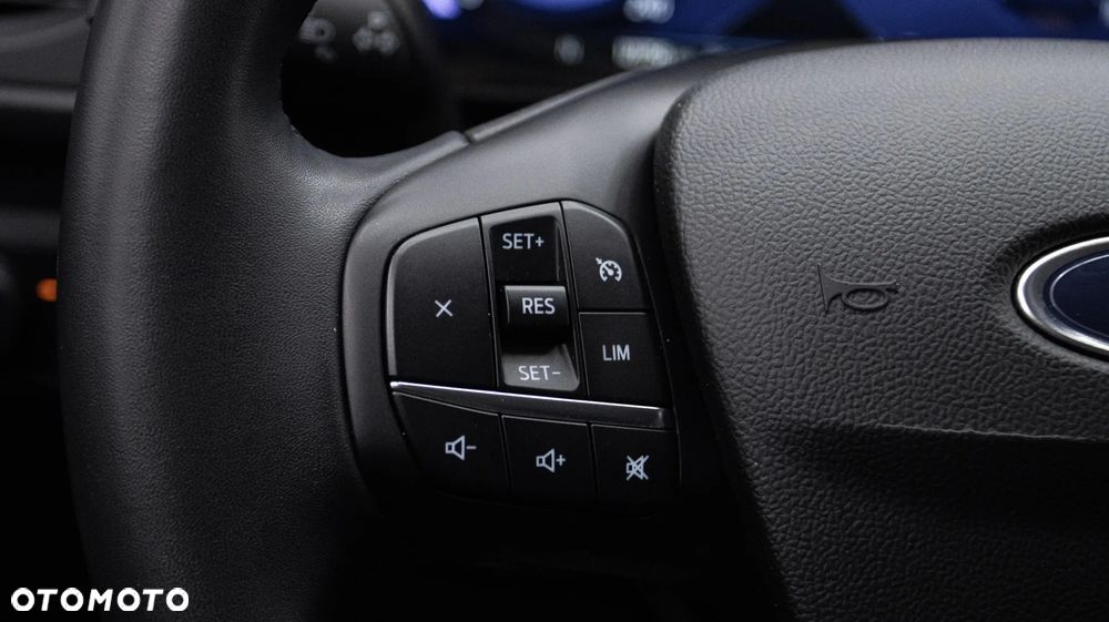 Ford Kuga 2.5 FHEV FWD Titanium - 24