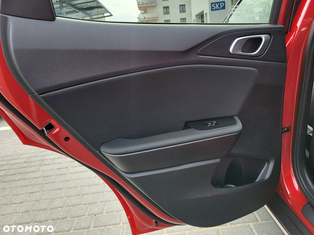 Kia XCeed - 13