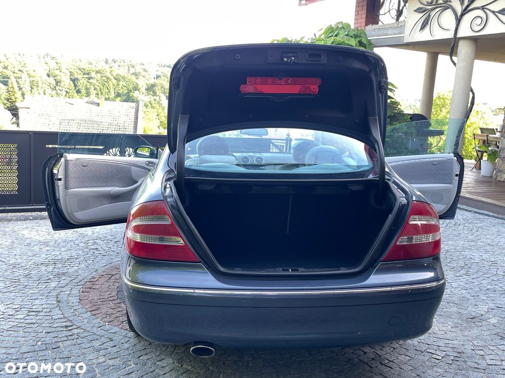 Mercedes-Benz CLK - 13