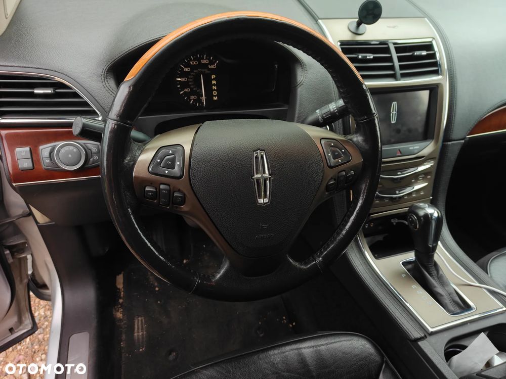 Lincoln MKX - 9