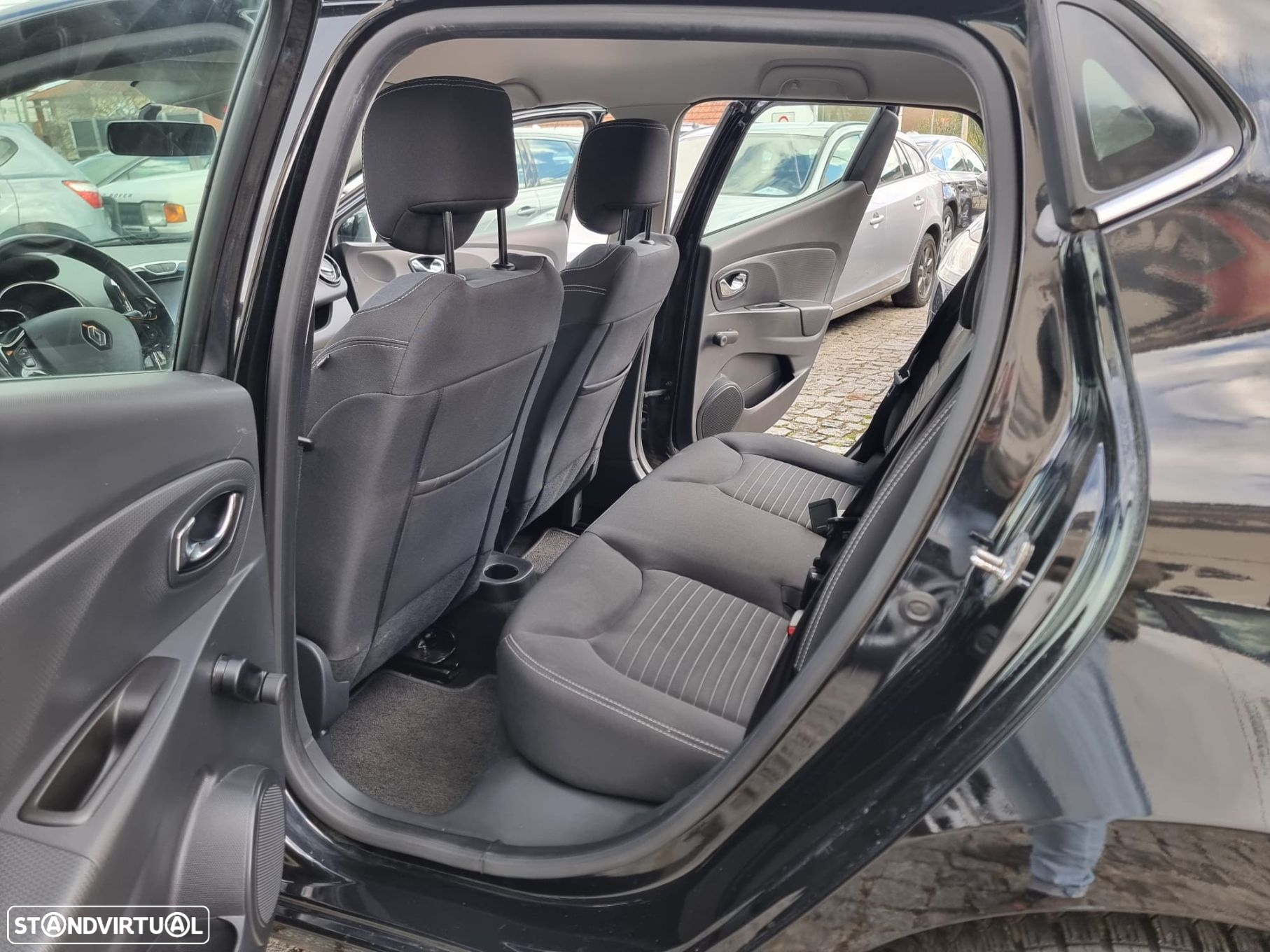 Renault Clio 1.5 dCi Dynamique S - 13