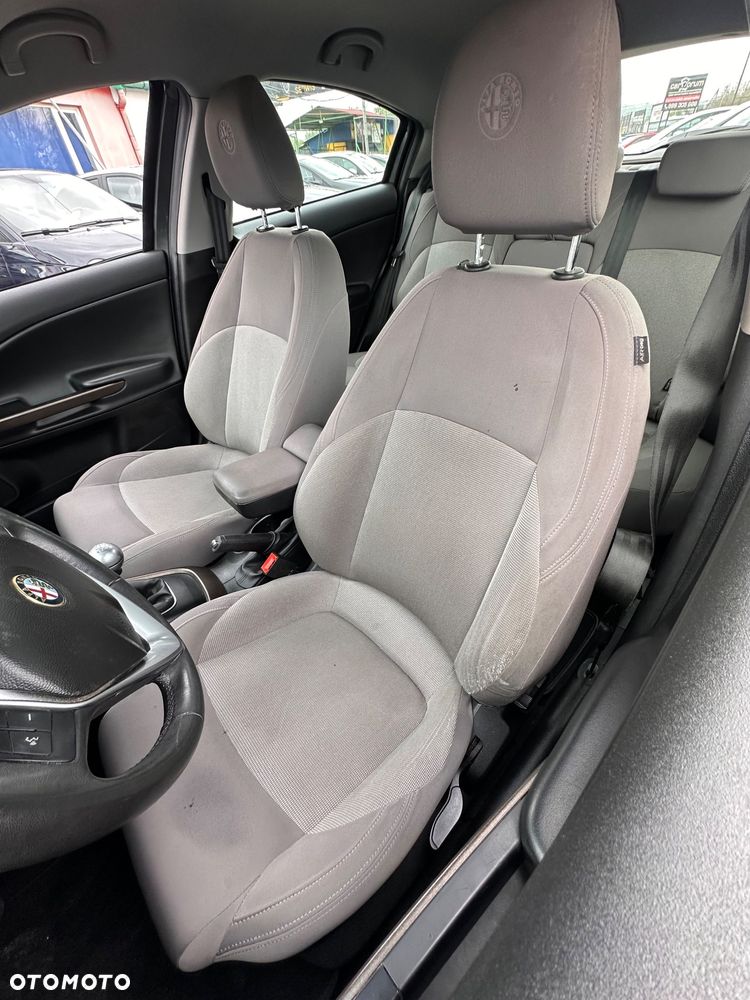 Alfa Romeo Giulietta 1.4 TB MultiAir Exclusive - 12