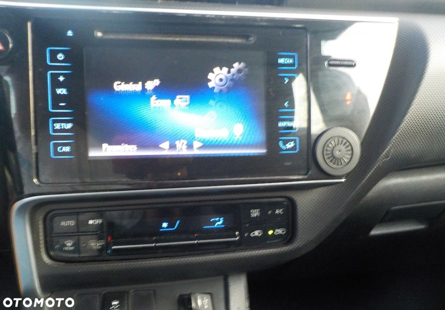 Toyota Auris - 23
