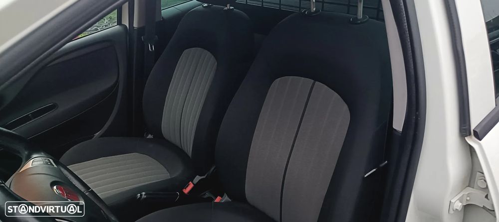 Fiat Punto 1.3 M-Jet Lounge S&S - 6