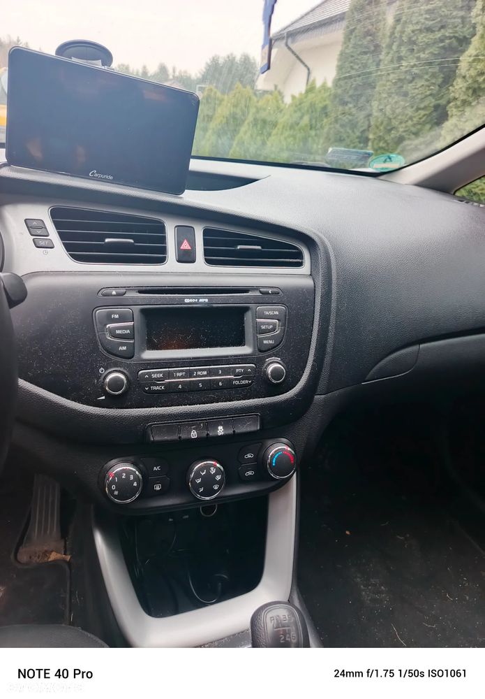 Kia Ceed 1.4 L - 5