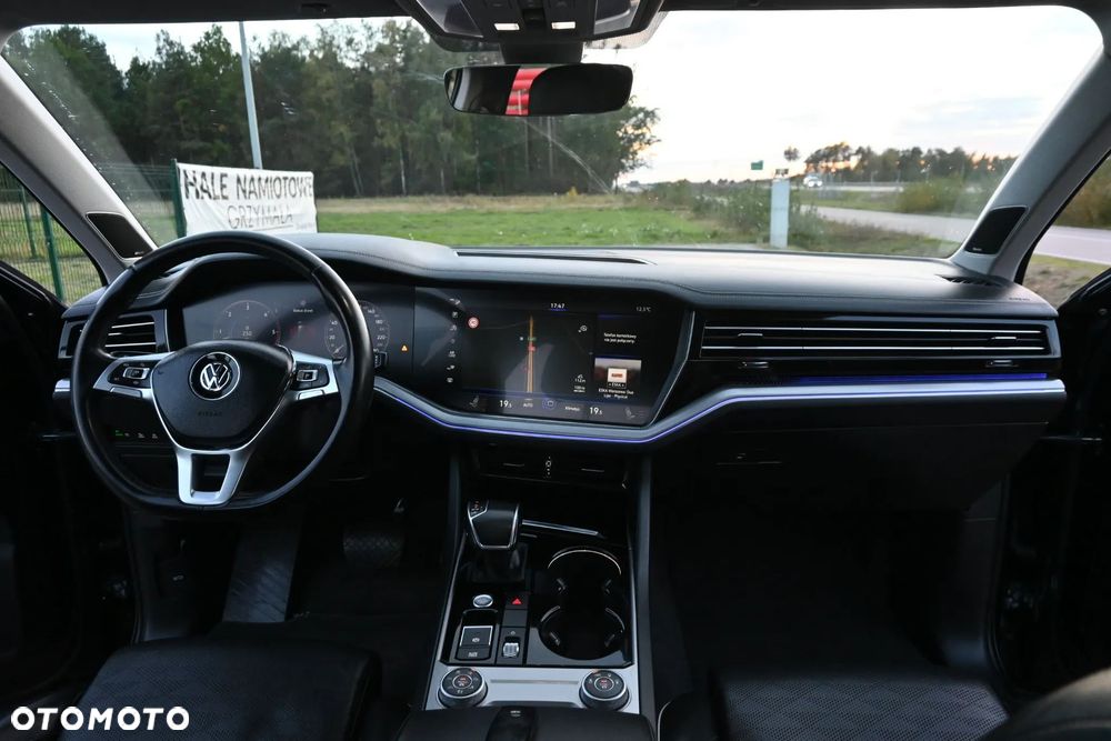 Volkswagen Touareg - 27