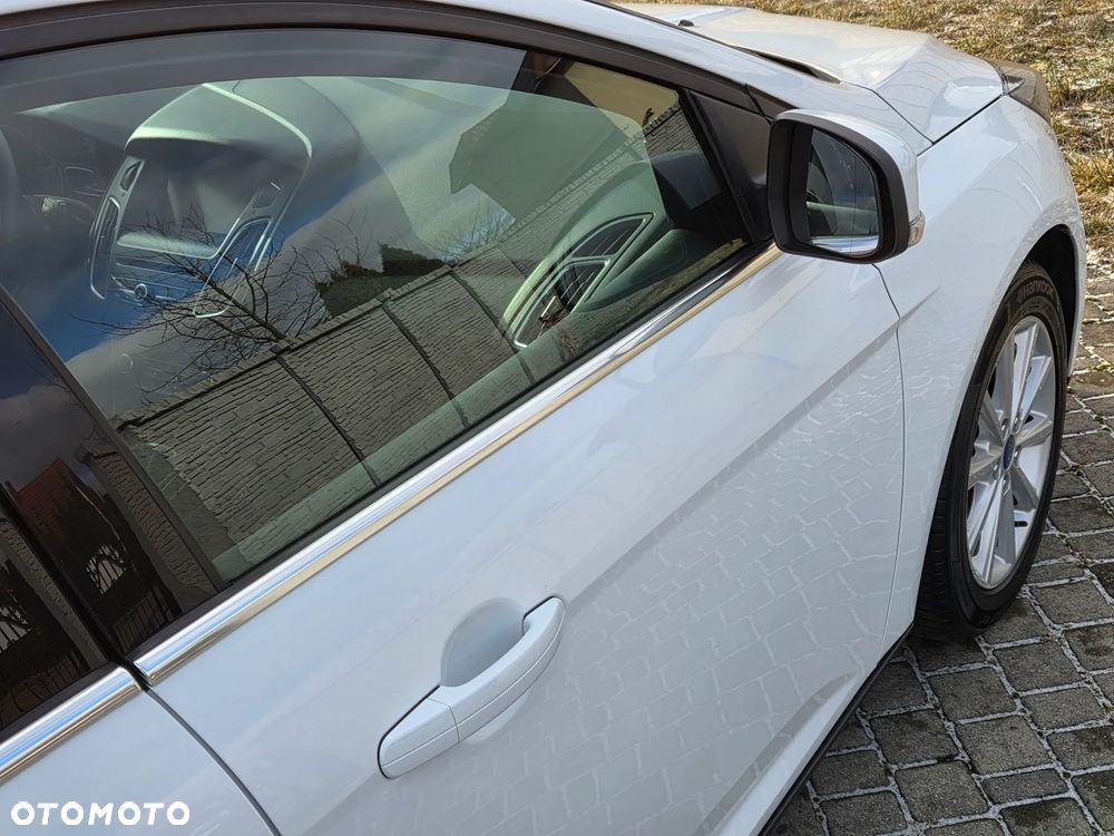Ford Focus 1.0 EcoBoost Titanium - 11