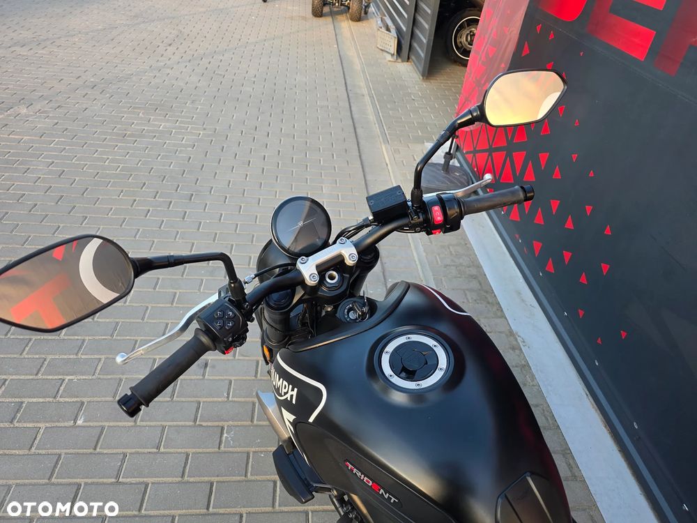 Triumph Trident - 20