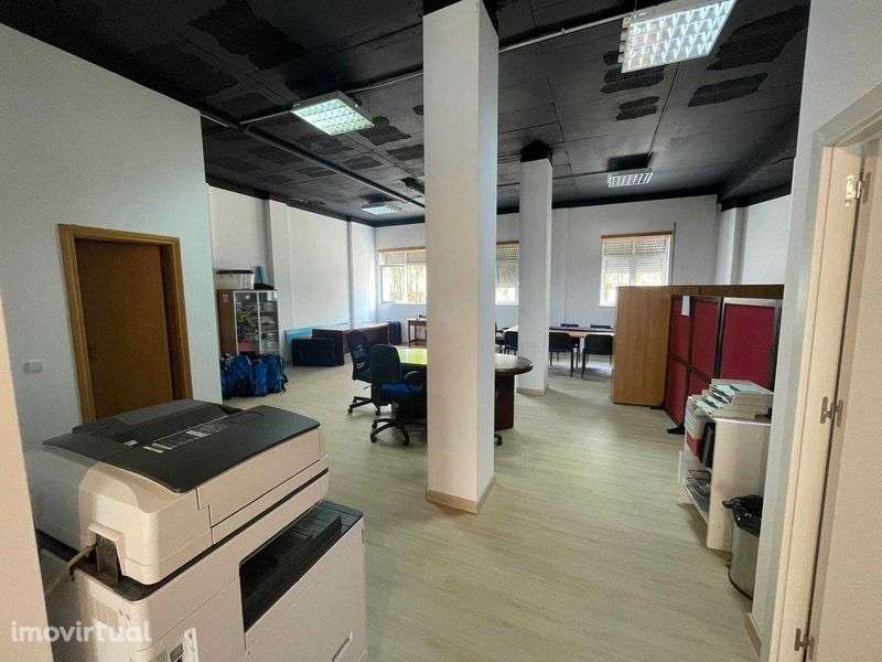 Escritório / Loja - Convertível em Habitação - Grande imagem: 5/8