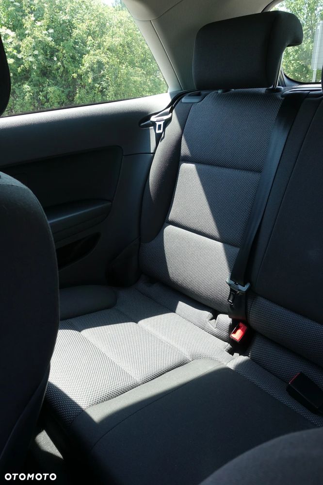 Audi A3 3-drzwiowe 1.6 Ambiente - 11