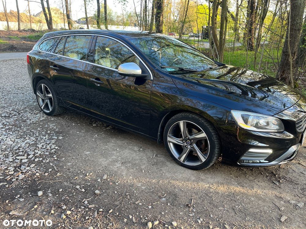 Volvo V60 D3 R-Design - 7