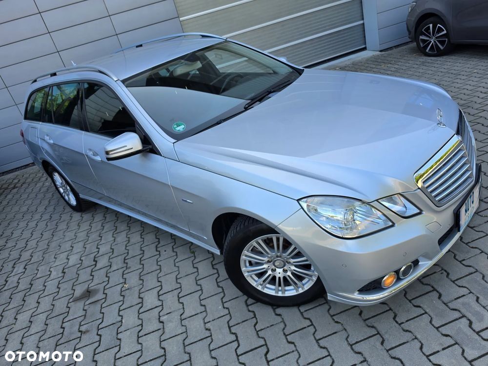 Mercedes-Benz Klasa E 200 CGI BlueEFFICIENCY Automatik Elegance - 11
