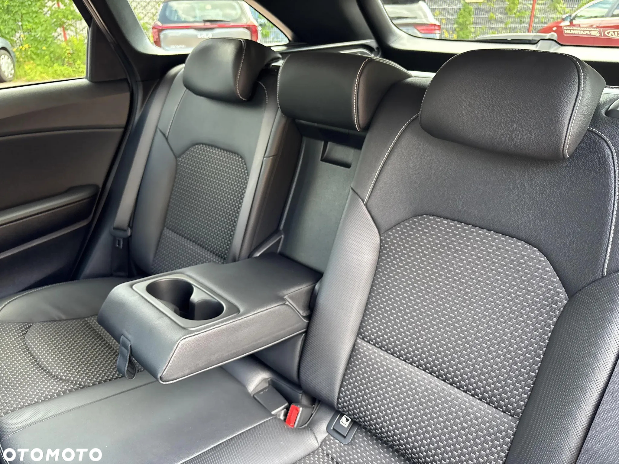 Kia Ceed 1.4 T-GDI L Business Line DCT - 24