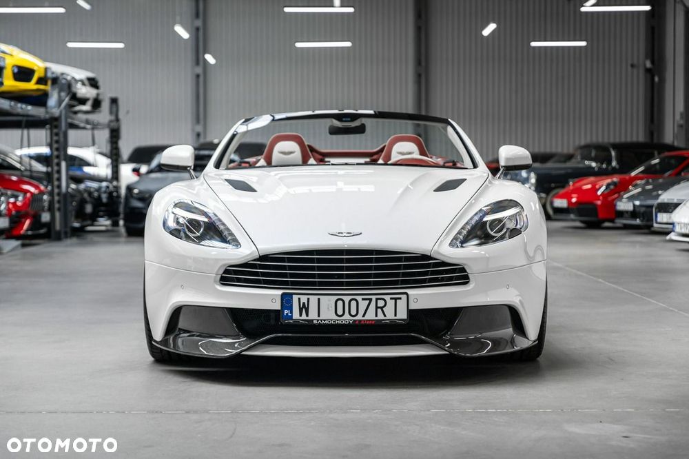 Aston Martin Vanquish - 4