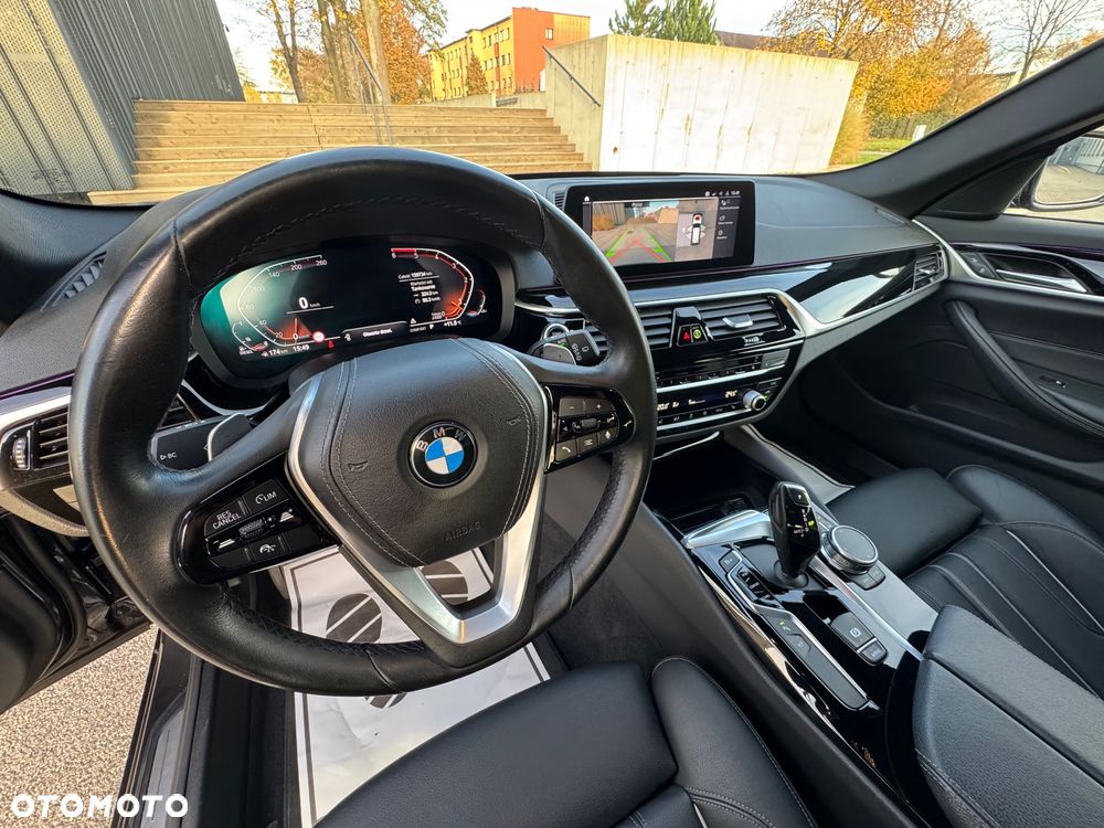 BMW Seria 5 518d Sport Line sport - 30