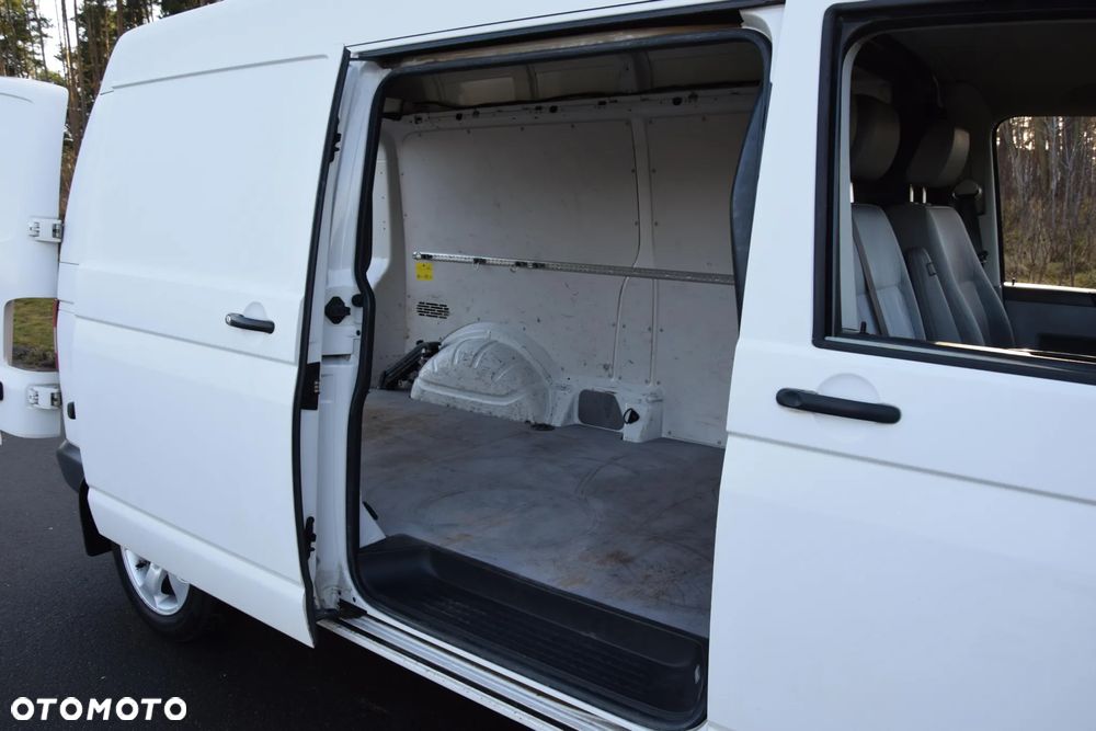 Volkswagen Transporter L2H2 - 16