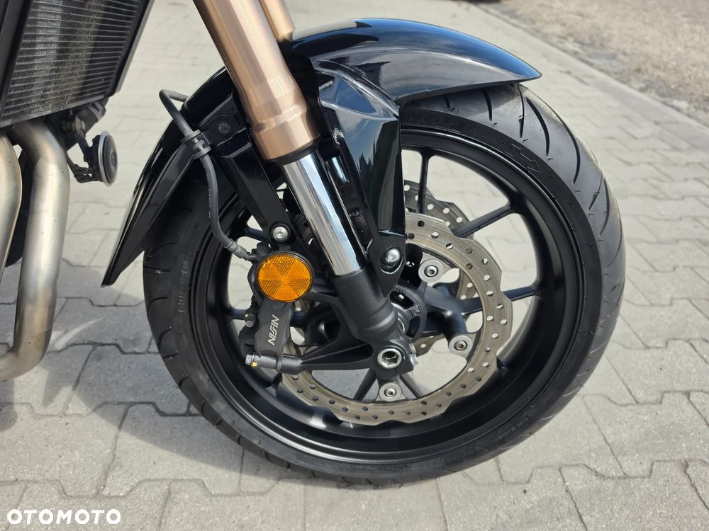 Honda CB - 18