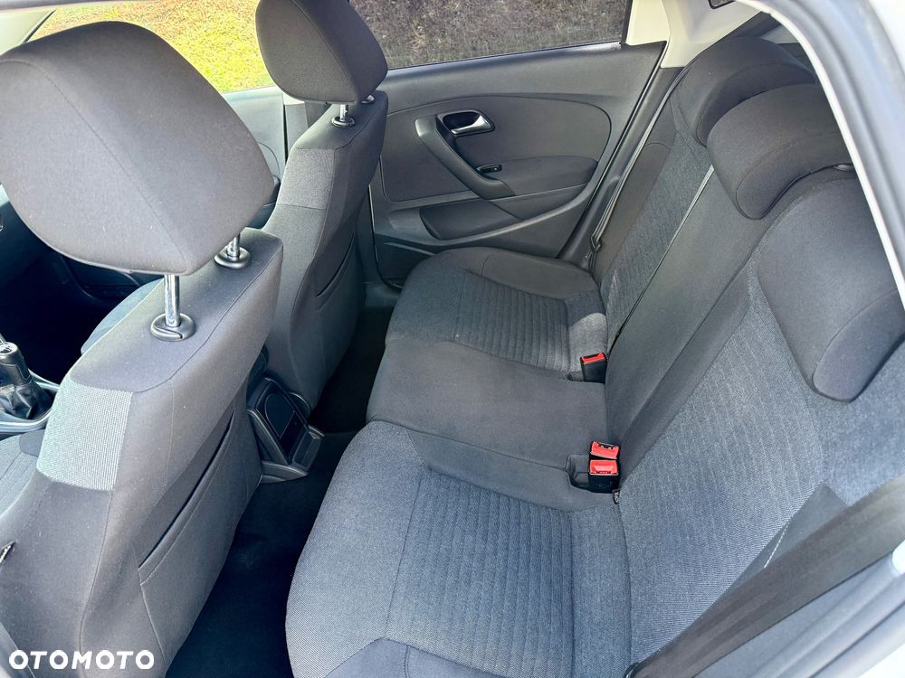 Volkswagen Polo - 8