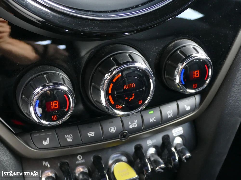 MINI Countryman Cooper SE ALL4 Auto - 25