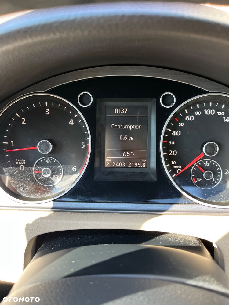 Volkswagen Passat 1.6 TDI DPF BlueMot Comfortline - 2