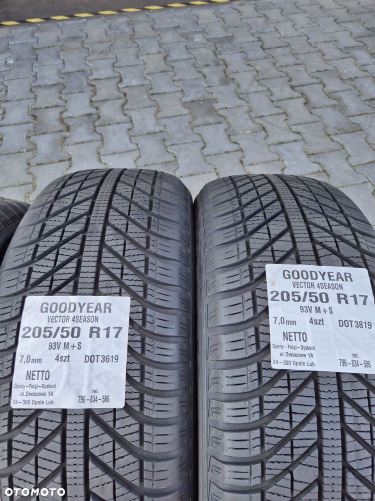 Opony Goodyear 205 50 R17 - 3